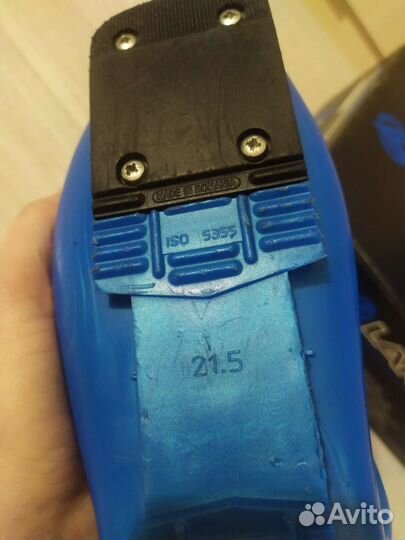 Горнолыжные ботинки, лыжи