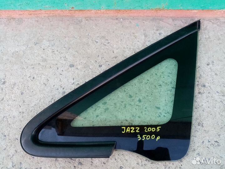 Форточка Honda Jazz Fit City Airwave Aria