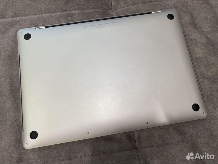 MacBook Pro 16 2019 i9 16gb 1Tb SSD