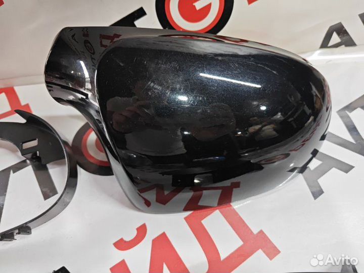 Корпус зеркала правый Volkswagen Passat 3C2 BZB