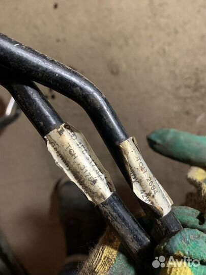 Audi A6 C6 трубка системы охлаждения АКПП