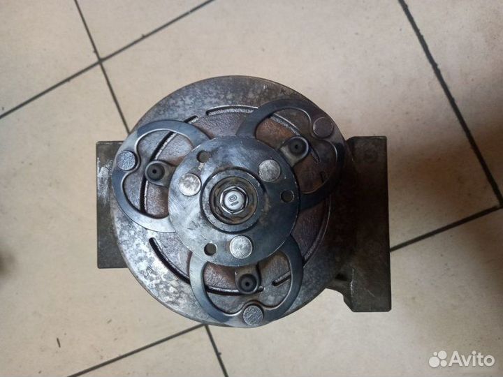 Компрессор кондиционера Volvo S80
