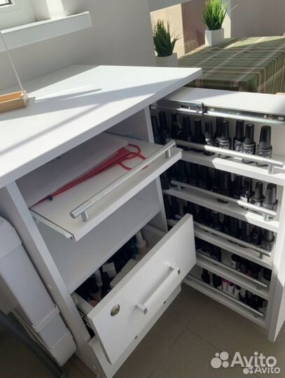 Маникюрный стол с вытяжкой verakso