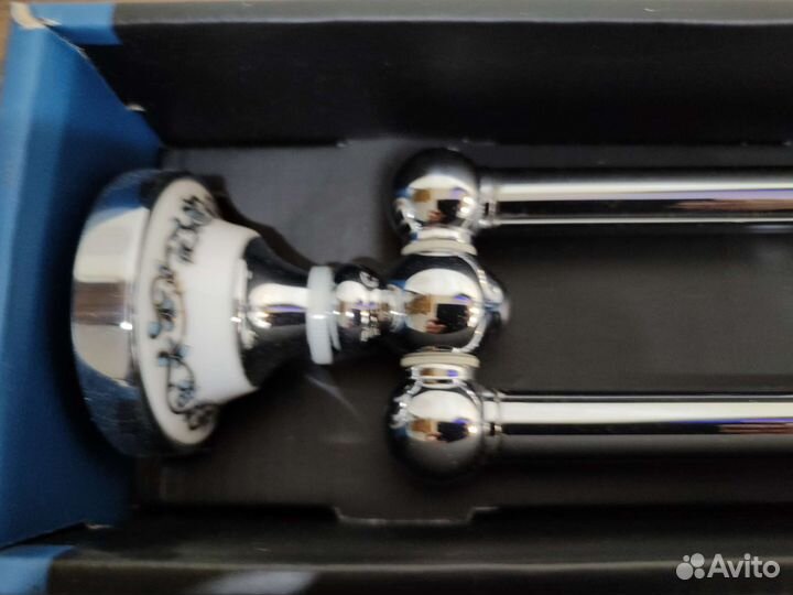 Продам Полотенцедержатель двойной