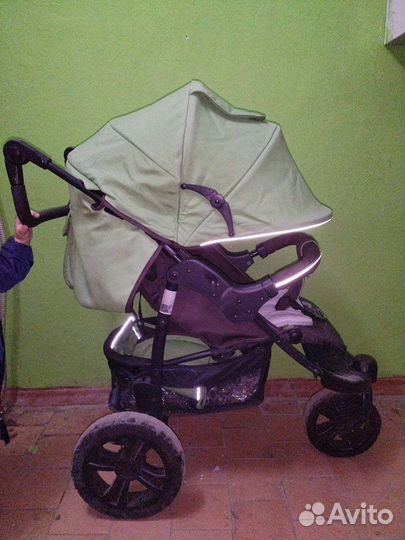 Прогулочная коляска