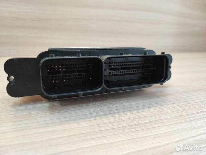 Блок управления двигателем Skoda Rapid