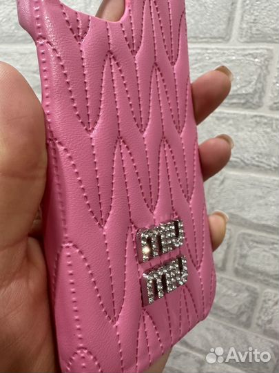 Чехол на iPhone