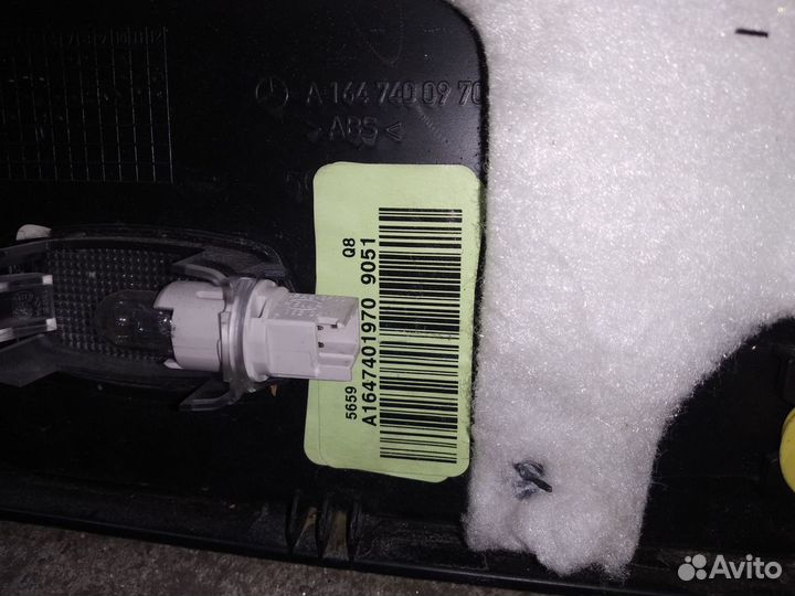 Обшивка крышки багажника Mercedes GL X164