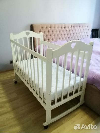 Детская кроватка 