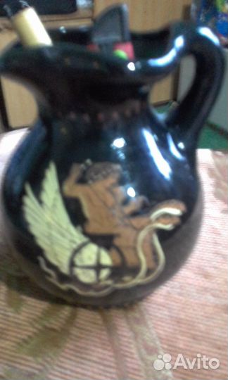 Вазы из глины в древнегреческом стиле