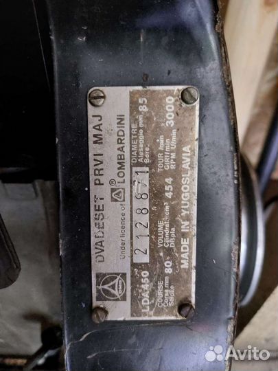 Дизельный двигатель, помпой