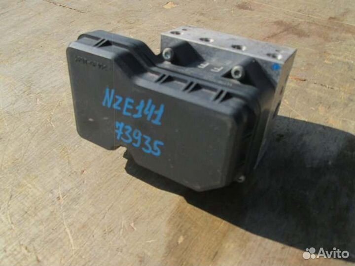 Блок abs Toyota Corolla Fielder NZE141 1NZ-FE