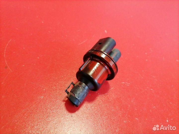 Клапан вентиляции топливного бака Volkswagen Polo