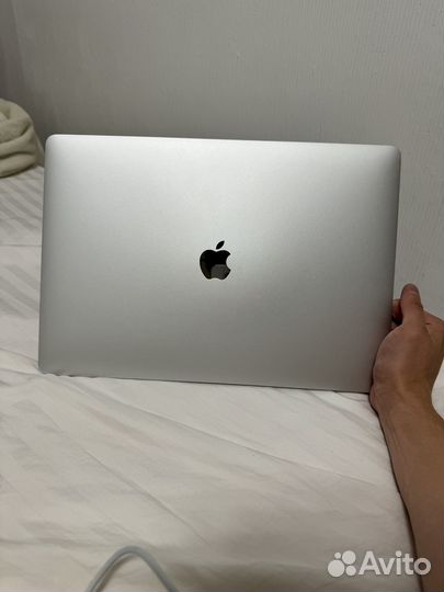 Apple macbook pro 15 2019 Core i7 250 GB Silver