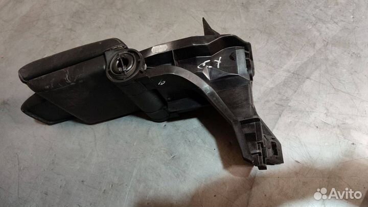 Центральный подлокотник BMW 3 E46 1999 51168213678