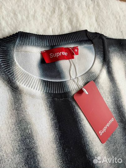 Свитер Supreme