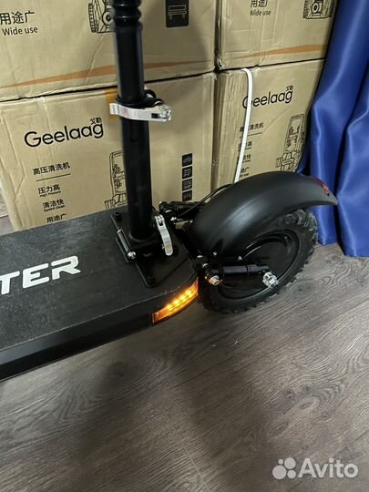 Электросамокат с сиденьем