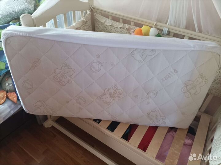 Детская кроватка качалка