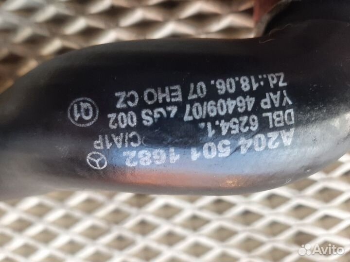 Mercedes w212 Om651 Патрубок радиатора