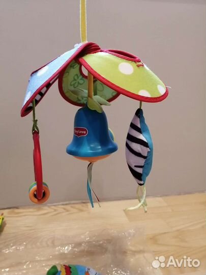 Игрушки для ребенка (подвесные, прорезыватели)