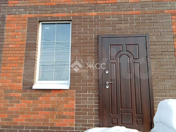 Дом 380 м² на участке 12,5 сот.