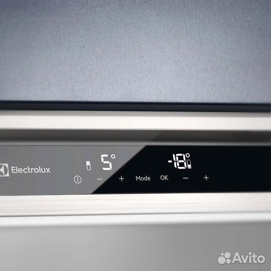 Встраиваемый холодильник Electrolux RNT8TE18S