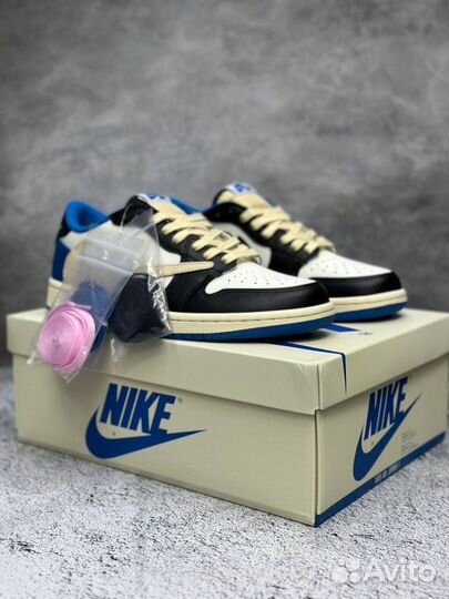 Nike air jordan 1 low travis scott fragment