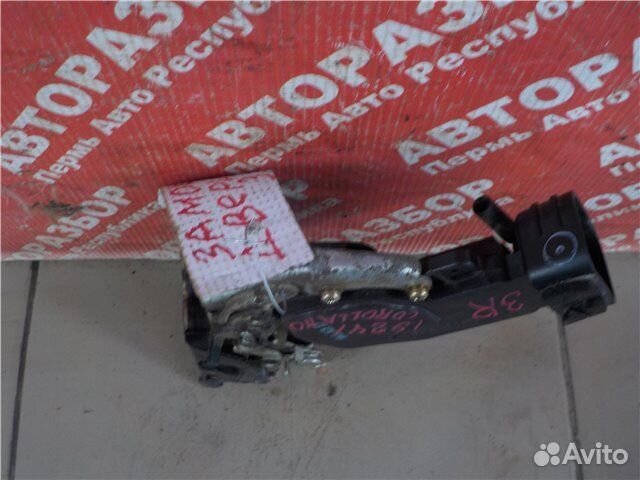 Замок двери задний правый Toyota Corolla AE110