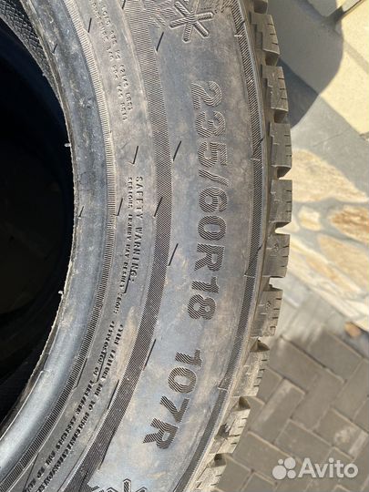 Triangle Snowlink TWT02 235/60 R18