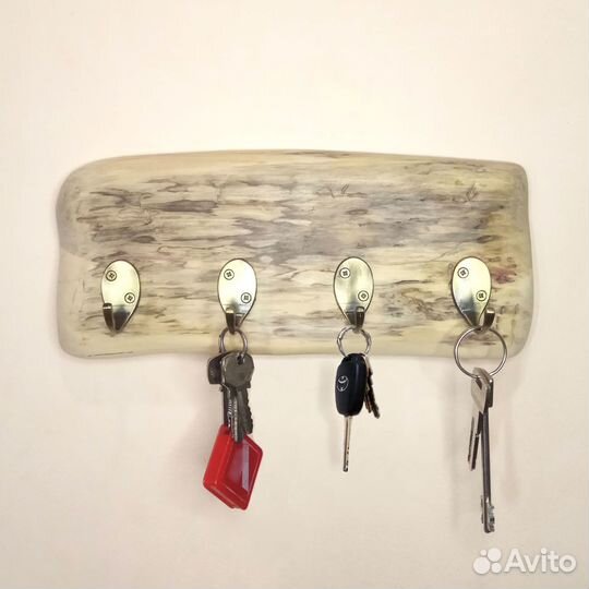 Ключница настенная из дерева 30 х 14 см