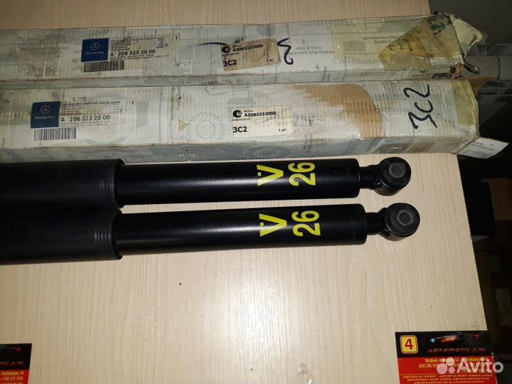 Амортизатор передний Mersedes Clk 1997