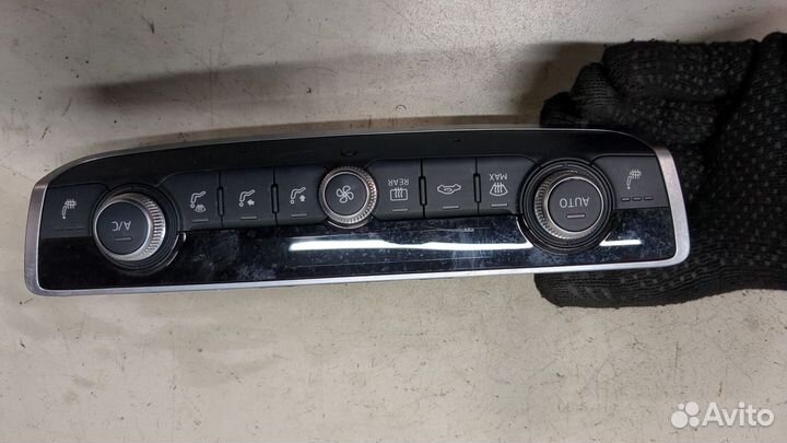 Переключатель отопителя Audi A3, 2020