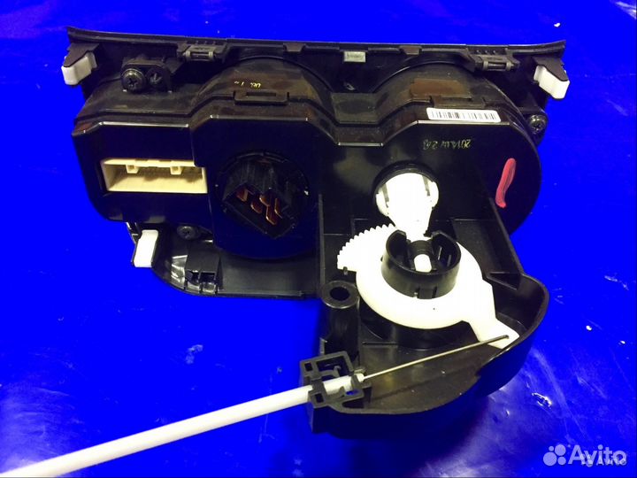 Блок управления отопителем печкой Kia Rio 2011-17