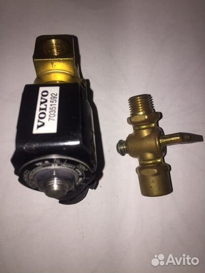 Электромагнитный клапан соленоид Volvo 70351592