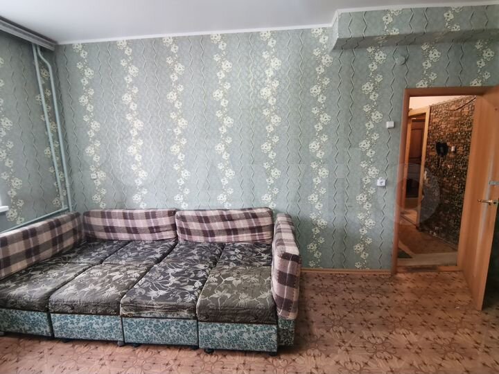 Комната 18 м² в 3-к., 1/4 эт.