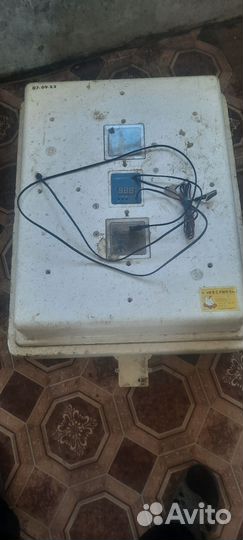 Инкубатор на 104 яйца несушка