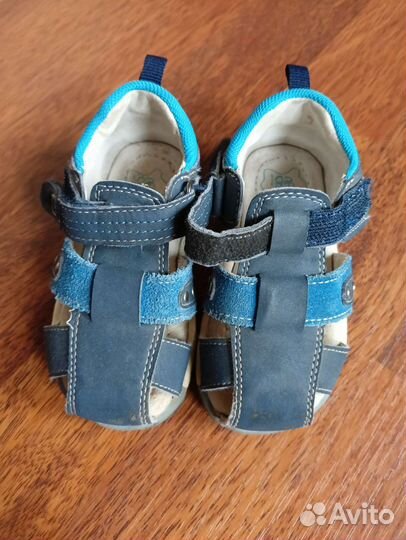 Сандали на малыша