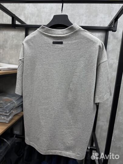 Футболка essentials fear of god