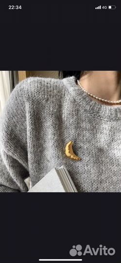 Брошь круассан