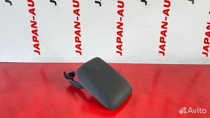 Подлокотник Audi A4 B8 1.8 tfsi cdhb 2009