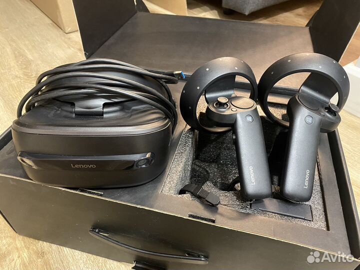 VR шлем Lenovo Explorer