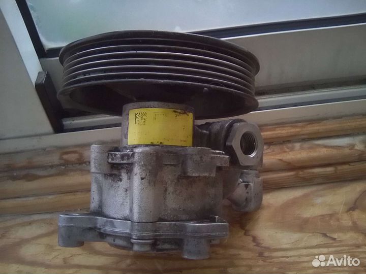 Насос гур для мл 163 LUK