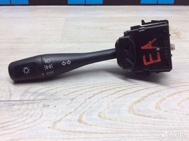 Переключатель поворотов подрулевой Mitsubishi