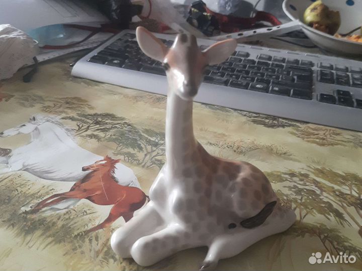 Фарфоровые статуэтки животных + олимпийский мишка