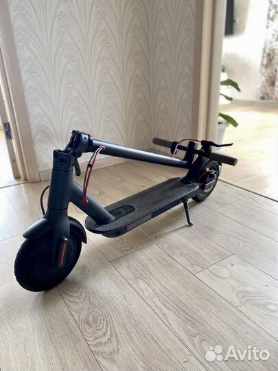 Электросамокат Xiaomi M365