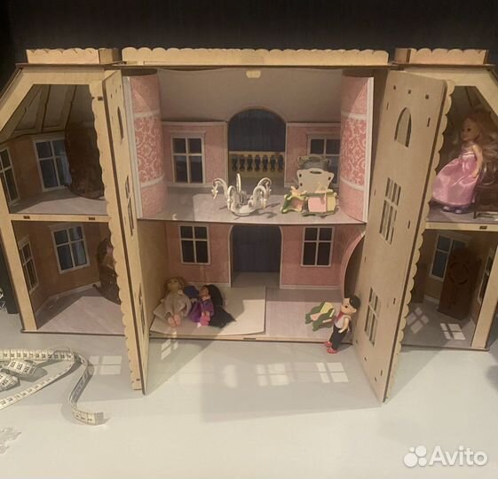 Домик кукольный