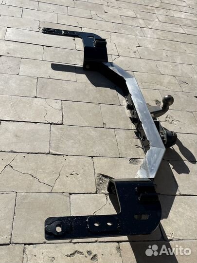 Фаркоп на toyota land cruiser 200