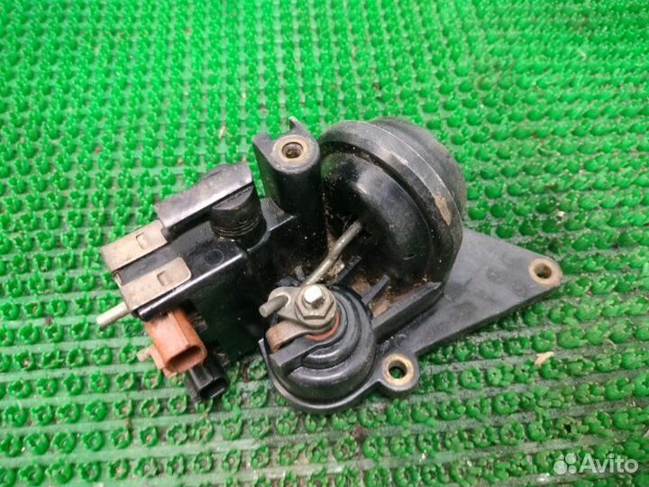 Механизм изменения длины впускного коллектора