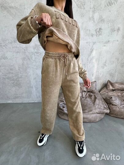 Костюм женский