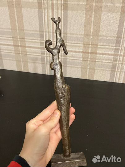 Бронзовая статуэтка abilio febra